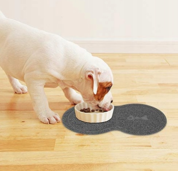 Rutschfeste Matte unter Haustiernäpfen, grau